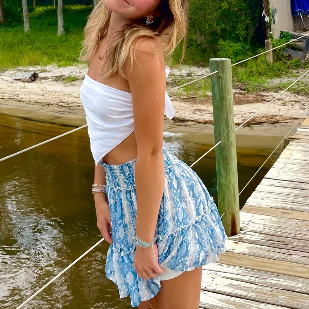 Flowy summer mini skirt